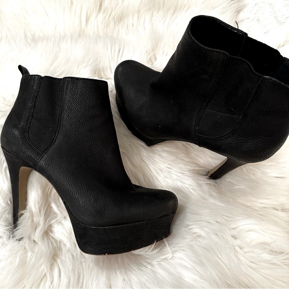 Vince Camuto Black Leather Stiletto Platform Ankle Booties Size 8.5 - Picture 1 of 15